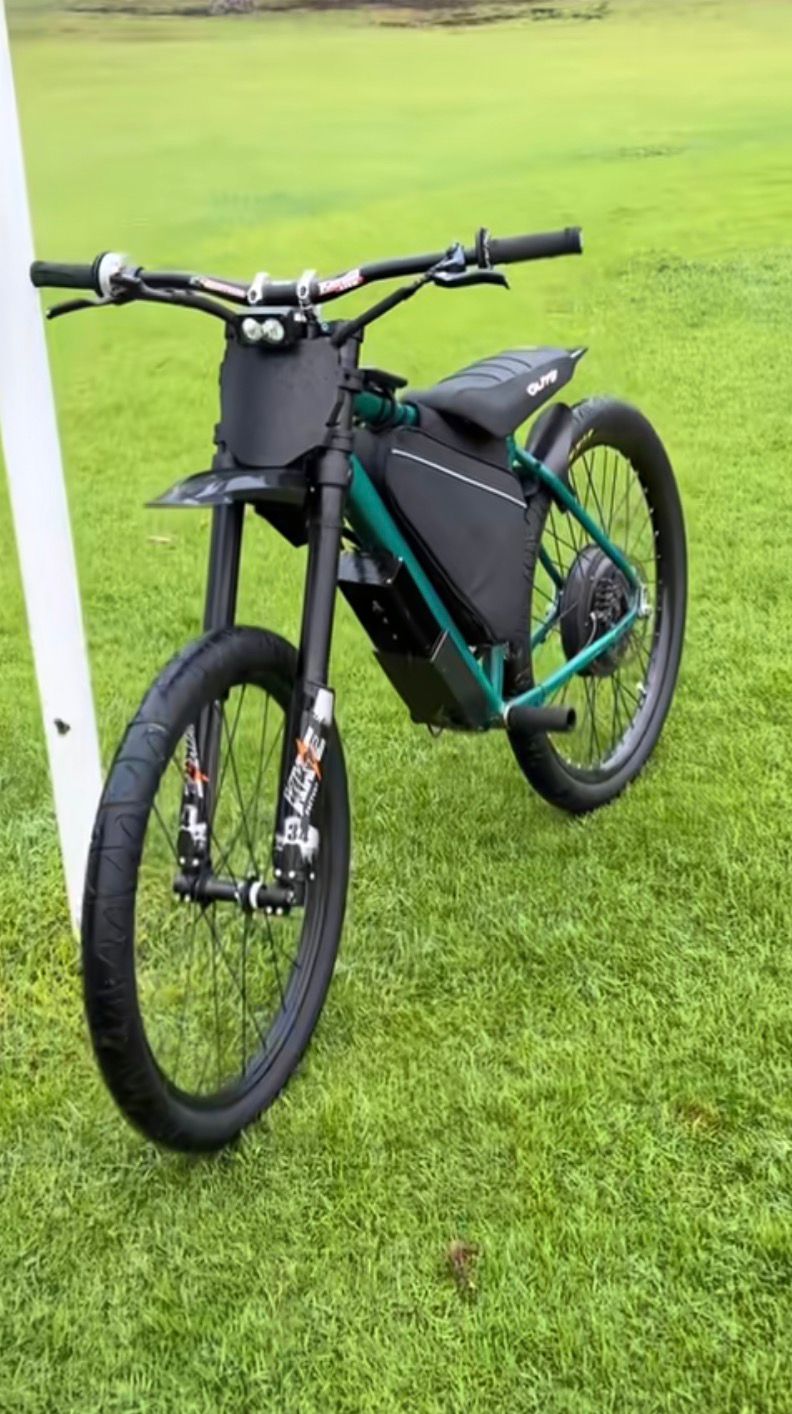 Flux high-power e-bike on grass